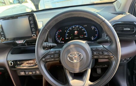 Toyota Yaris Cross, 2022 год, 1 343 000 рублей, 13 фотография