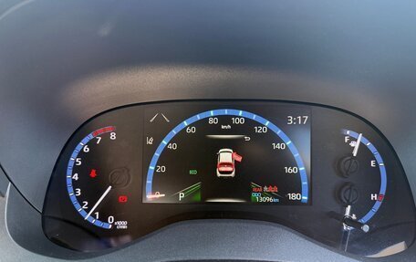 Toyota Yaris Cross, 2022 год, 1 343 000 рублей, 14 фотография