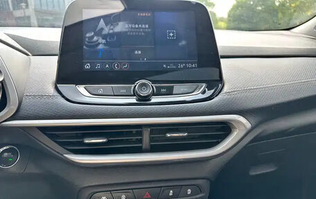 Chevrolet Trax, 2023 год, 1 300 999 рублей, 13 фотография