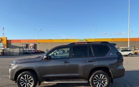 Toyota Land Cruiser Prado 150 рестайлинг, 2022 год, 6 300 000 рублей, 4 фотография
