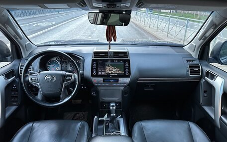 Toyota Land Cruiser Prado 150 рестайлинг, 2022 год, 6 300 000 рублей, 7 фотография