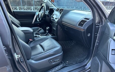 Toyota Land Cruiser Prado 150 рестайлинг, 2022 год, 6 300 000 рублей, 8 фотография