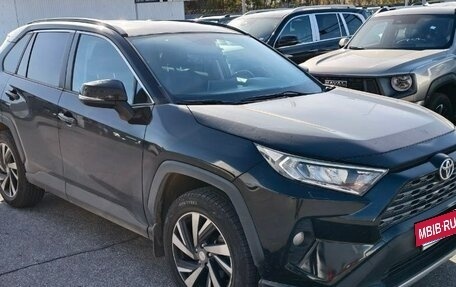 Toyota RAV4, 2021 год, 3 070 000 рублей, 2 фотография