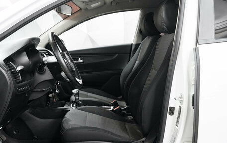 KIA Rio IV, 2018 год, 1 242 000 рублей, 7 фотография
