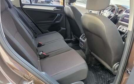 Volkswagen Tiguan II, 2019 год, 2 200 000 рублей, 10 фотография