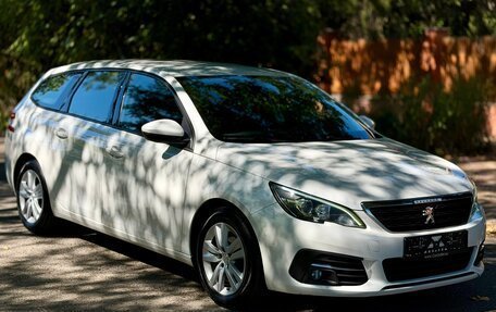 Peugeot 308 II, 2021 год, 1 399 900 рублей, 3 фотография
