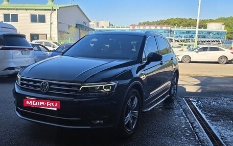 Volkswagen Tiguan II, 2023 год, 3 120 777 рублей, 2 фотография