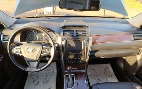Toyota Camry, 2017 год, 1 656 000 рублей, 5 фотография