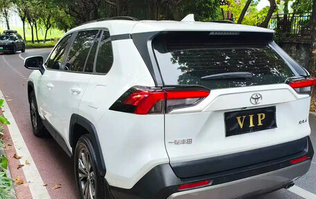 Toyota RAV4, 2024 год, 3 250 700 рублей, 4 фотография