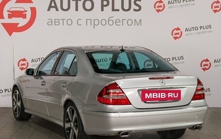 Mercedes-Benz E-Класс, 2003 год, 1 049 000 рублей, 3 фотография