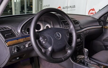 Mercedes-Benz E-Класс, 2003 год, 1 049 000 рублей, 8 фотография