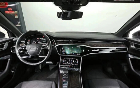 Audi A6, 2022 год, 4 380 000 рублей, 6 фотография