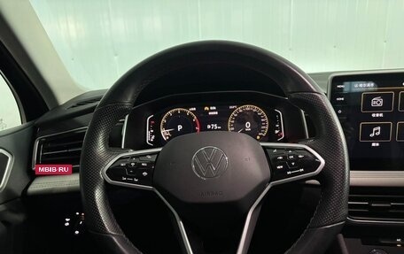 Volkswagen Tiguan II, 2022 год, 2 300 000 рублей, 10 фотография