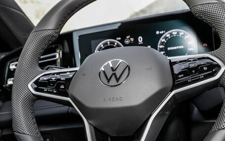 Volkswagen Tiguan, 2024 год, 4 705 000 рублей, 9 фотография