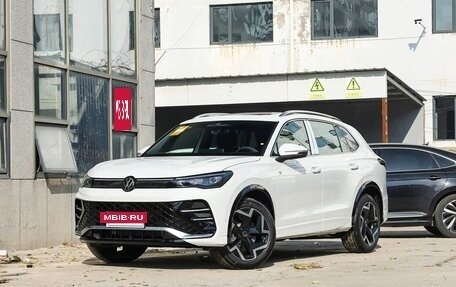 Volkswagen Tiguan, 2024 год, 4 705 000 рублей, 3 фотография