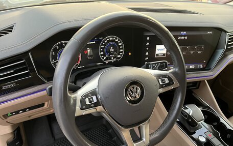 Volkswagen Touareg III, 2020 год, 4 250 000 рублей, 9 фотография