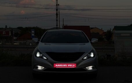 Hyundai Sonata VI, 2011 год, 1 050 000 рублей, 5 фотография
