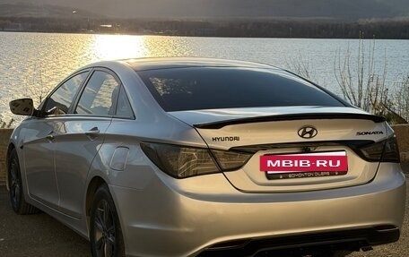 Hyundai Sonata VI, 2011 год, 1 050 000 рублей, 3 фотография