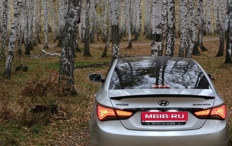 Hyundai Sonata VI, 2011 год, 1 050 000 рублей, 10 фотография
