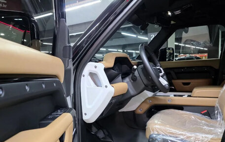 Land Rover Defender II, 2026 год, 12 300 000 рублей, 10 фотография
