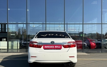 Toyota Camry, 2013 год, 1 690 000 рублей, 7 фотография