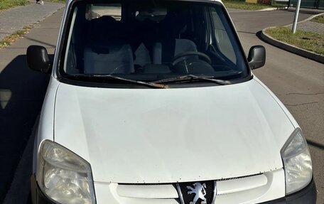 Peugeot Partner II рестайлинг 2, 2010 год, 320 000 рублей, 2 фотография