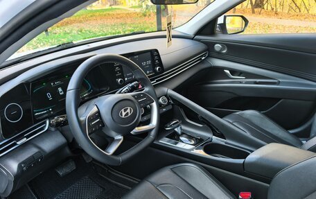 Hyundai Elantra, 2024 год, 2 150 000 рублей, 10 фотография