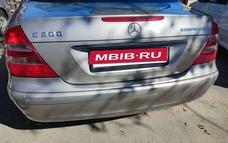 Mercedes-Benz E-Класс, 2004 год, 990 000 рублей, 5 фотография