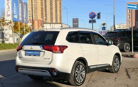 Mitsubishi Outlander III рестайлинг 3, 2018 год, 1 875 000 рублей, 4 фотография