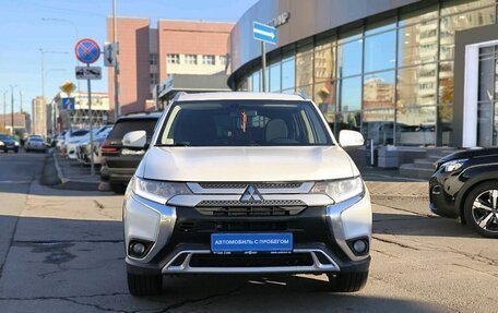 Mitsubishi Outlander III рестайлинг 3, 2018 год, 1 875 000 рублей, 2 фотография