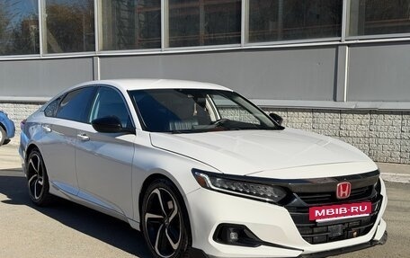 Honda Accord IX рестайлинг, 2020 год, 1 895 000 рублей, 2 фотография