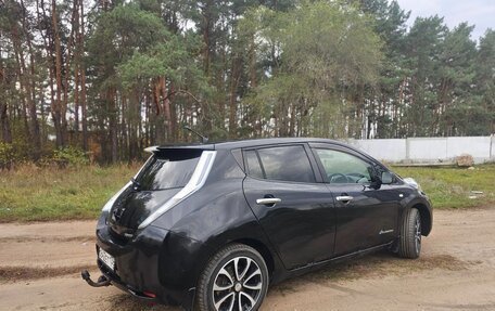 Nissan Leaf I, 2015 год, 1 050 000 рублей, 3 фотография