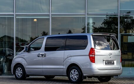 Hyundai Grand Starex Grand Starex I рестайлинг 2, 2008 год, 1 295 000 рублей, 4 фотография