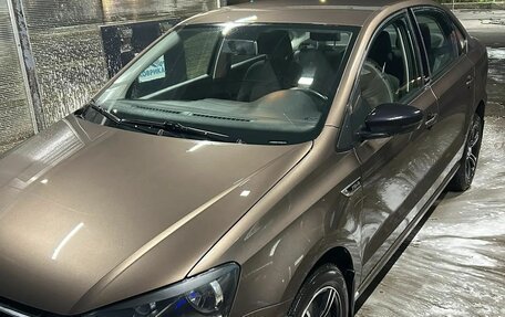 Volkswagen Polo VI (EU Market), 2017 год, 970 000 рублей, 2 фотография