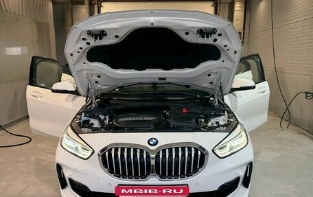 BMW 1 серия, 2020 год, 3 200 000 рублей, 13 фотография