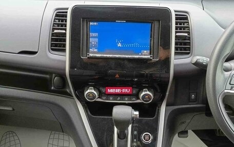 Nissan Serena IV, 2017 год, 1 840 000 рублей, 18 фотография