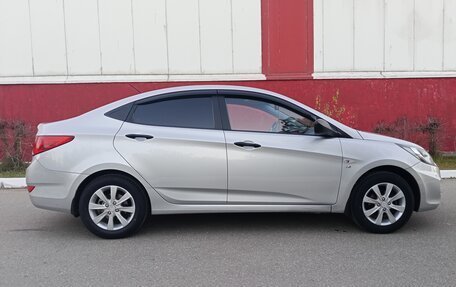 Hyundai Solaris II рестайлинг, 2012 год, 680 000 рублей, 3 фотография