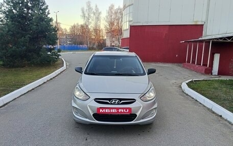 Hyundai Solaris II рестайлинг, 2012 год, 680 000 рублей, 7 фотография