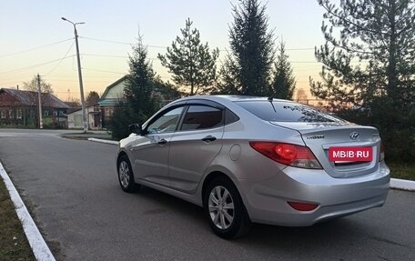 Hyundai Solaris II рестайлинг, 2012 год, 680 000 рублей, 5 фотография