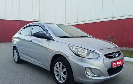 Hyundai Solaris II рестайлинг, 2012 год, 680 000 рублей, 1 фотография