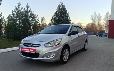 Hyundai Solaris II рестайлинг, 2012 год, 680 000 рублей, 2 фотография