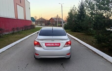 Hyundai Solaris II рестайлинг, 2012 год, 680 000 рублей, 8 фотография