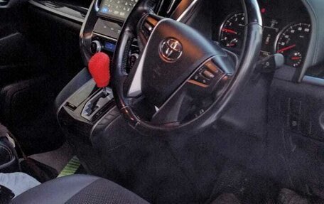 Toyota Vellfire II, 2017 год, 3 400 000 рублей, 8 фотография