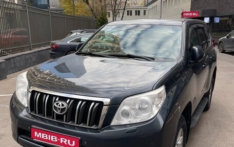 Toyota Land Cruiser Prado 150 рестайлинг, 2013 год, 2 100 000 рублей, 1 фотография
