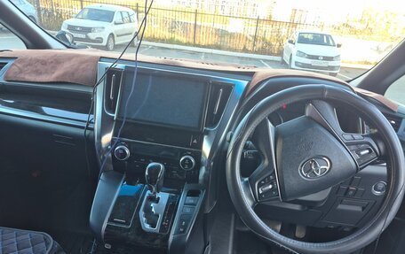 Toyota Vellfire II, 2017 год, 3 400 000 рублей, 14 фотография