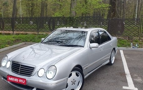 Mercedes-Benz E-Класс AMG, 2001 год, 1 200 000 рублей, 1 фотография