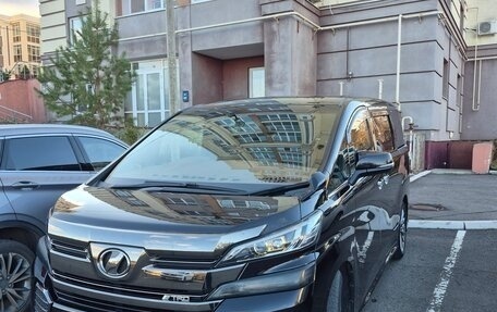 Toyota Vellfire II, 2017 год, 3 400 000 рублей, 17 фотография