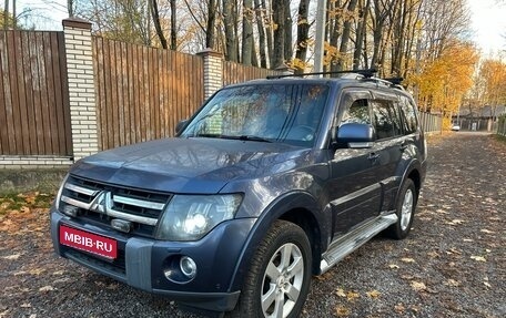Mitsubishi Pajero IV рестайлинг 2, 2006 год, 970 000 рублей, 1 фотография