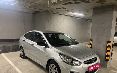 Hyundai Solaris II рестайлинг, 2012 год, 770 000 рублей, 1 фотография