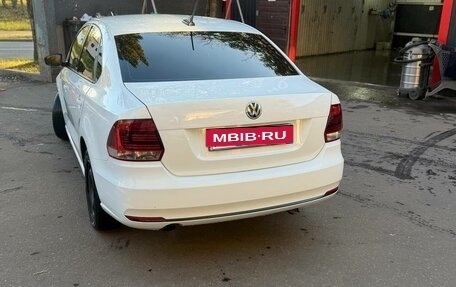 Volkswagen Polo VI (EU Market), 2017 год, 650 000 рублей, 2 фотография